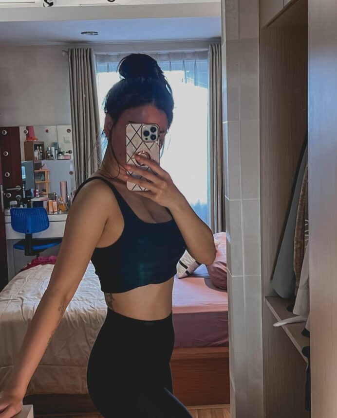 Pamer Perut Sixpack, Nita Gunawan Banjir Pujian 2 Nita Gunawan