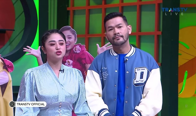 Tiga Kali Menjanda, Dewi Perssik Curhat dan Bilang Begini 2 Lampiran Gambar