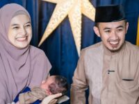 Ustaz Syam beri tanggapan terkait ramainya isu bahwa anaknya akan dijodohkan dengan anak dari youtuber Ria Ricis.