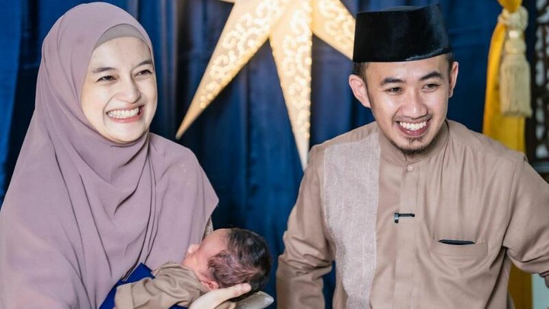 Ustaz Syam beri tanggapan terkait ramainya isu bahwa anaknya akan dijodohkan dengan anak dari youtuber Ria Ricis.