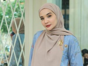 Zaskia Sungkar dulu kesal dengan ajaran orang tua, kini merasa ajaran agama yang diberikan orang tua berguna dalam berumah tangga.