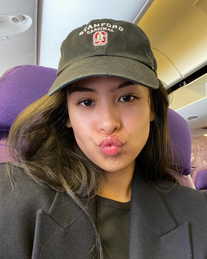 Para Cewek Mau Kerasukan Maudy Ayunda, Katanya Biar Sama Cantik dan Pintar 2 Lampiran Gambar