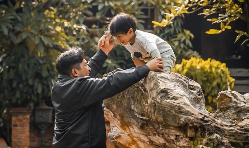 Bergelimang Harta, Irfan Hakim Didik Anaknya Hidup Sederhana 2 Lampiran Gambar
