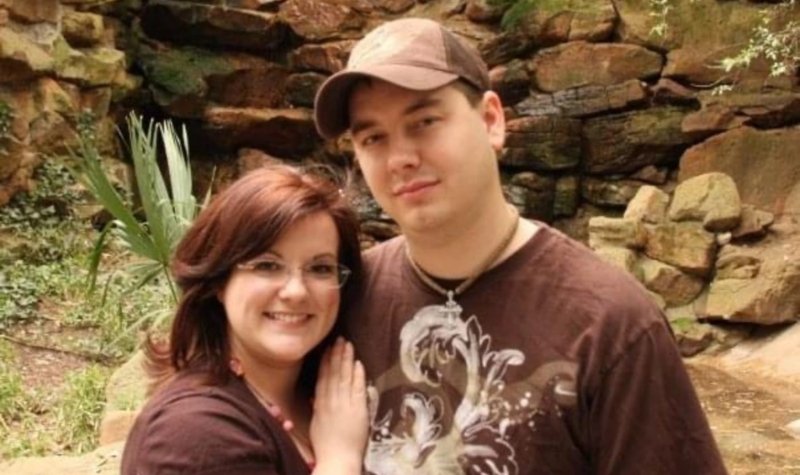 Pria Ini Hilang Ingatan Setelah Bangun Tidur Hingga Tak Kenali Istri dan Anak 2 Pria Ini Hilang Ingatan Setelah Bangun Tidur Hingga Tak Kenali Istri dan Anak