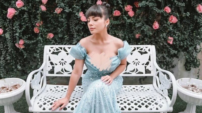 Unggah Foto Pamer Belahan Dada, Dinar Candy: Pasti Dihujat