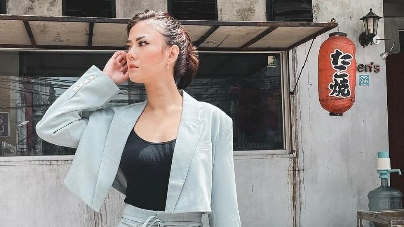 Nita Gunawan beri pernyataan menghebohkan yang menyebutkan bahwa dirinya telah pindah agama sejak umur 13 tahun.