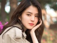 Aktris bintang drama Korea Han So Hee membagikan rahasia kecantikannya dengan hanya melakukan tiga hal sederhana berikut ini.