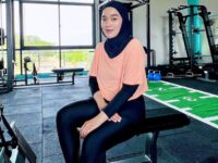 Ririe Fairus mengungkapkan dirinya belum disemangati olahraga oleh ayang sehingga tubuhnya pun banjir keringat.