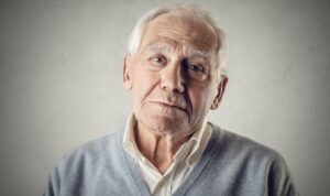 Cekricek.id - Usia mempengaruhi segala sesuatu tentang tubuh, termasuk kulit dan tulang. Seiring bertambahnya usia, kamu mungkin memperhatikan bahwa penyembuhan luka membutuhkan waktu lebih lama daripada biasanya. Sebuah goresan yang akan hilang dalam beberapa hari ketika masih kecil bisa memakan waktu berminggu-minggu atau bahkan berbulan-bulan.