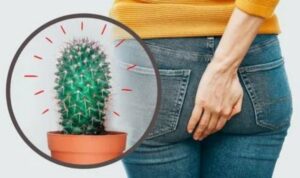 Cekricek.id - Selama periode menstruasi, rahim wanita akan melepaskan lapisan endometrium yang memicu pelepasan prostaglandin. Prostaglandin menyebabkan rasa sakit, peradangan, kontraksi dan relaksasi otot polos. Kontraksi rahim saat melepaskan lapisannya menyebabkan kram menstruasi , biasanya terjadi di daerah perut dan pantat.