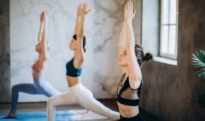 Yoga adalah cara yang bagus untuk membantu mengencangkan otot, meningkatkan keseimbangan, meningkatkan postur dan fleksibilitas. Namun, ada juga pose yoga yang sebenarnya lebih berbahaya daripada manfaat yang didapatkan.