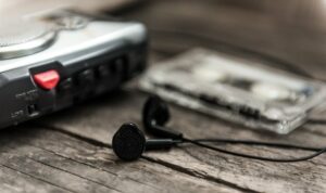 Musik dapat memberi perubahan dalam semua aspek kehidupan kita. Dengan mendengarkan musik, akan menjadi lebih tenang dan rileks terutama ketika merasa sangat gugup akan suatu hal.