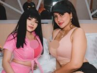 Dinar Candy membagikan foto dirinya dan Sisca Mellyana ketika keduanya berpose di atas ranjang, dikutip pada Senin (12/9/2022).