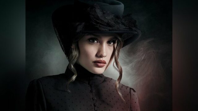 Cinta Laura sudah merilis poster dirinya yang memerankan sosok hantu noni Belanda. Kecantikanya membuat netizen tak merasa takut.