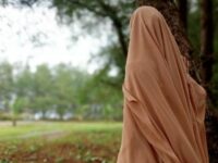 Cara Menata Hati dan Menjadi Wanita Solehah Ala Buya Yahya