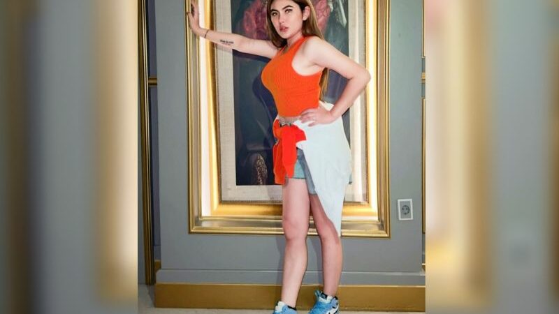 Cekricek.id - Denegan tubuh ideal nan semampai, sosok Angela Lee juga didampuk sebagai sosok wanita pemersatu bangsa. Cantiknya bikin iri