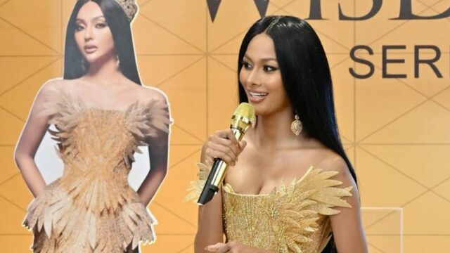 Cekricek.id - Lagi-lagi itu bisa dibuat tak berkutik ketika melihat pesona dan kecantikan dari seorang Aura Kharisma, mirip barbie hidup