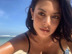 Cekricek.id - Artis cantik Aurelie Moeremans bercerita jika dirinya pernah diusir saat syuting. Karena kulitnya yang terlalu kecoklatan