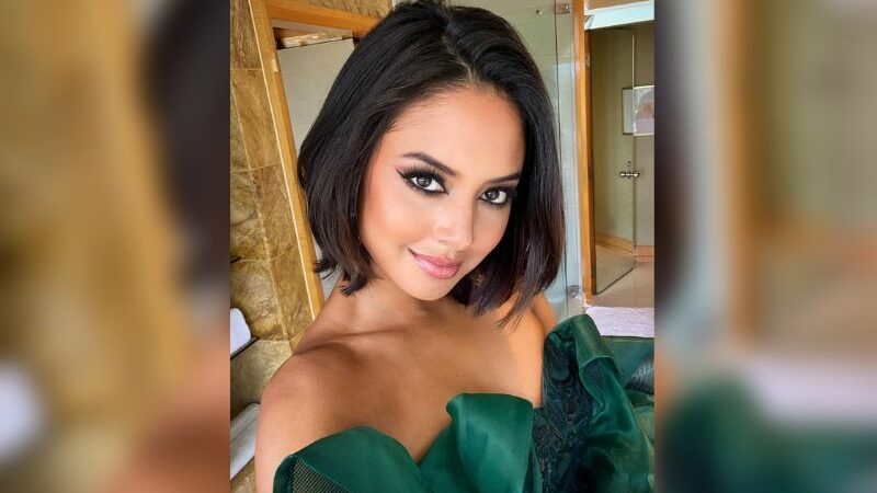 Aurelie Moeremans bahkan dicurigai oleh netizen selalu makan kembang setiap hari karena membuatnya terlihat selalu cantik.