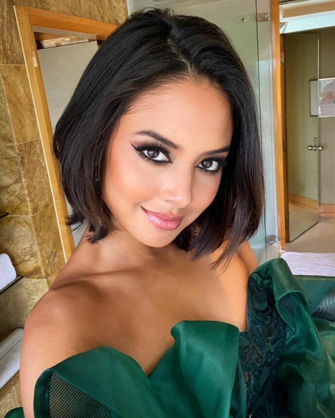 Aurelie Moeremans Unggah Foto Seksi Di Pantai, Netizen: Mirip Istri Critiano Ronaldo 2 Lampiran Gambar