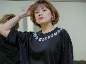 Cekricek.id - Nama Chika Jessica dikenal sebagai seorang pembawa acara sekaligus juga pelawak, kini gak kepikiran buat menikah