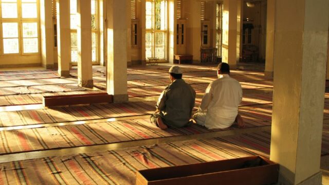 Cekricek.id - Melaksanakan salat Dhuha di pagi hari merupakan pembuka pintu rezeki. Sekaligus juga waktu dhuha terbaik yang bisa dilaksanakan