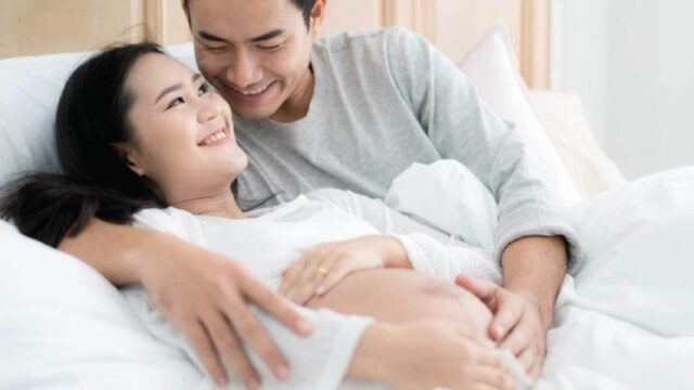 Ada banyak orang di muka bumi ini yang ingin segera hamil untuk melanjutkan keturunan, inilah beberapa tips agar kamu cepat hamil.