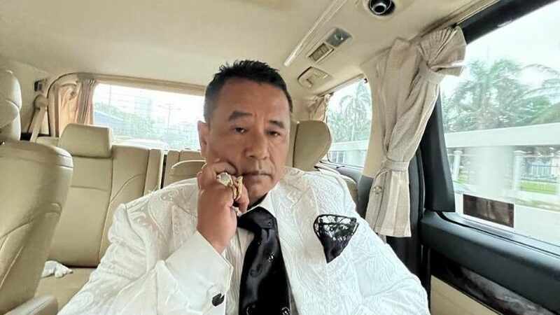 Cekricek.id - Hotman Paris sendiri memiliki tipe khusus agar rumah tangganya bisa harmonis. Pria ini menjelaskan jika tidak lepas dari ekonomi