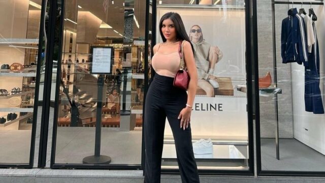 Cekricek.id - Millen Cyrus kembali mendapat pujian karena body goals serta kecantikan paripurna yang ia miliki. Berbagai pujian tersebut ia dapatkan dari netizen, atas unggahan akun Instagram pribadinya pada Minggu (4/9/2022).