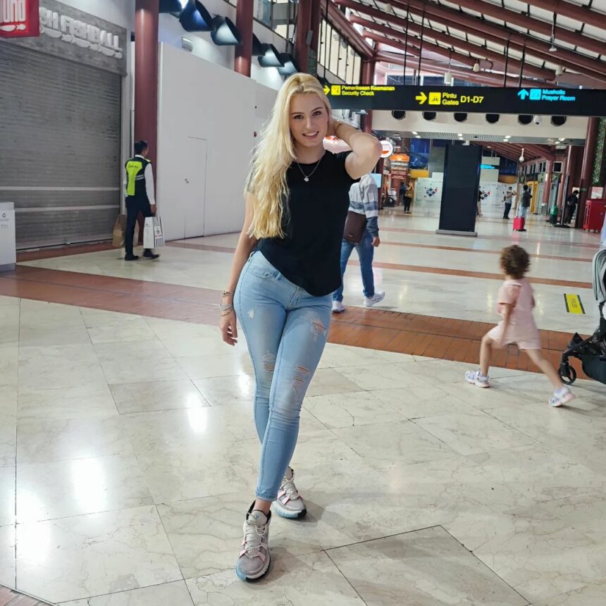 Billy Syahputra Dilaporkan ke Polisi oleh Robby Shine karena Lontarkan Kata-kata Kotor Terhadap Istrinya 4 Lampiran Gambar