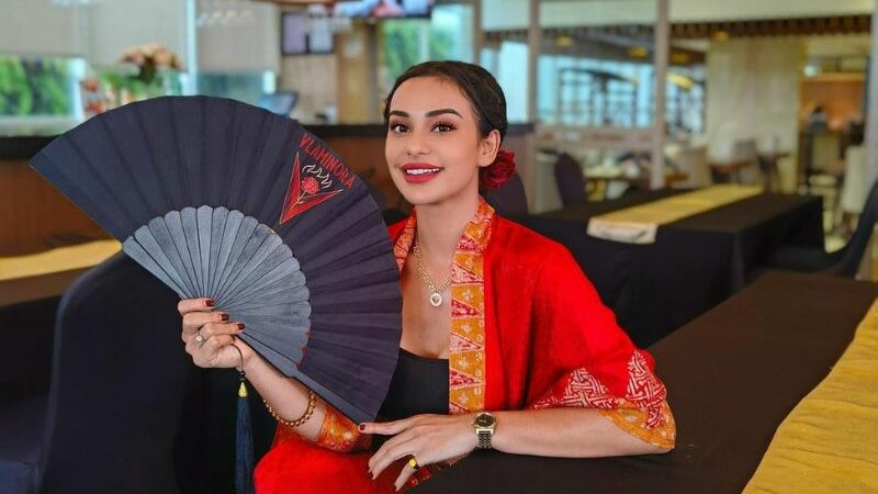 Cekricek.id - Tampaknya outfit apa saja yang dikenakan oleh Nora Alexandra selalu menjadi buah bibir. Netizen kini dibuat salfok dengan hidungnya