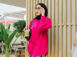 Ririe Fairuz kemblai tuliskan sebuah curhatan terkait dengan keinginan dirinya yang hanya ingin dijadikan sebagai satu-satunya.