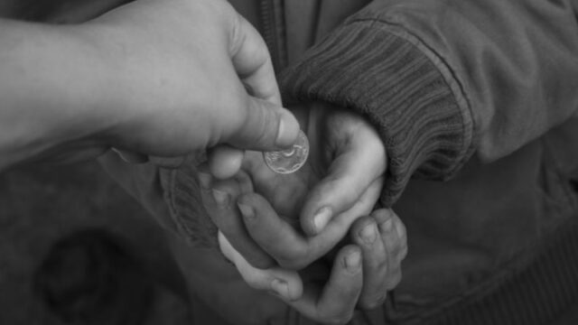 Cekricek.id - Rupanya ada berbagai amalan utama di hari Jumat yang wajib diketahui seorang muslim. Misalnya shalawat, sedekah dan lainnya