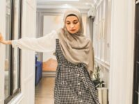 Cekricek.id - Shireen Sungkar memang dikenal sebagai salah satu artis dengan sifat yang begitu baik. Rela kerja di rumah artis demi bantu teman