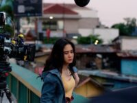 Cekricek.id - Tissa Biani tidak akan pernah berhenti membuat para penggemarnya selalu berdecak kagum. Dipercaya jadi festival ambassador KIFF