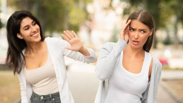 Cekricek.id - Banyak orang terkadang tidak sadar bahwasanya ia sedang berada dalam hubungan yang toxic. Kenali 3 tanda berikut ini