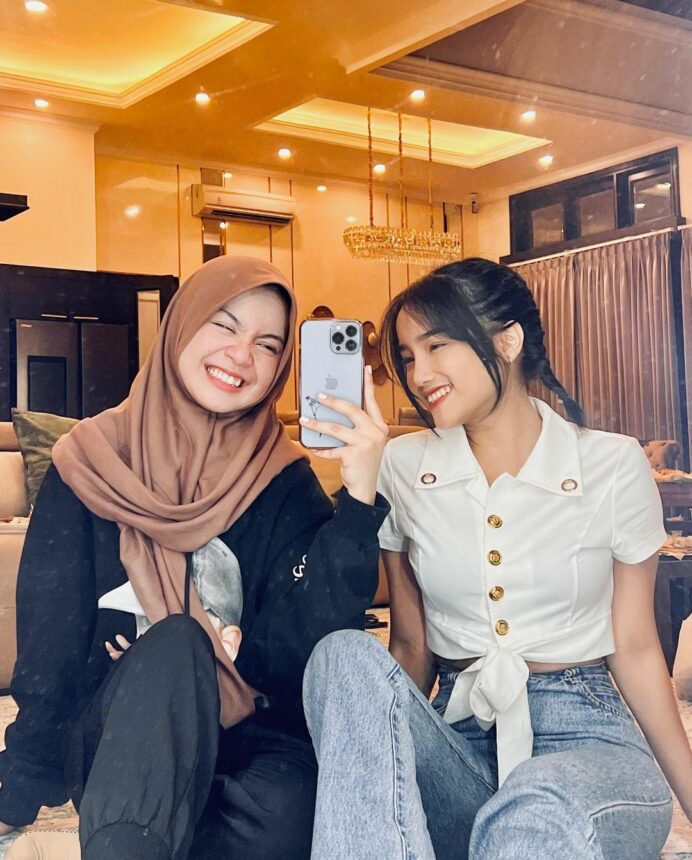 Kolaborasi Fuji dan Una Dinobatkan 'Duo Gadih Rancak' 