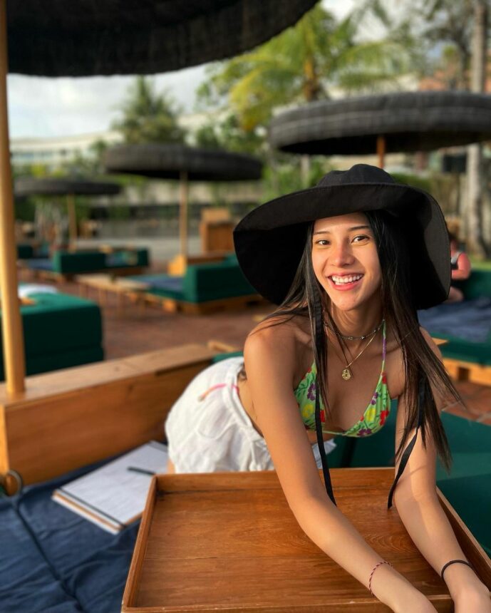 Intip Potret Seksi Anya Geraldine Pakai Bikini, Aura Cantiknya Emang 'Keterlaluan' 13 Lampiran Gambar