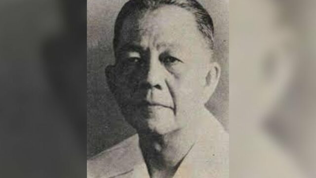 Arnoldus Mononutu adalah Menteri Penerangan pada masa Kabinet Republik Indonesia Serikat. Ia pernah menjabat sebagai Ketua Parlemen Negara Indonesia Timur.