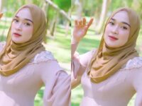 Ririe Fairus belum lama ini mengunggah video cantik di laman Instagram pribadinya yang langsung tuai pujian warganet, dinilai semakin memukau.