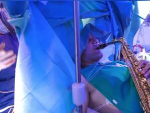 Salah satu metode untuk mengobati penyakit adalah dengan cara operasi. Bagi sebagian orang cara ini terkadang menjadi cara terakhir