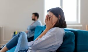 Cekricek.id - Dalam ceramahnya, ustaz Syam menyebut suami yang membuat istri menangis akan mendapat murka Allah SWT. Isu perselingkuhan di kalangan artis saat ini memang sedang hangat-hangatnya jadi perbincangan. Dari kabar yang beredar sang suamilah yang kebanyakan melakukan pengkhianatan di dalam rumah tangganya.