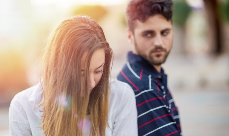 Gak Bisa Ngomong Langsung? Begini Cara Putus Hubungan yang Mudah Lewat Chat 2 Cara Putus Hubungan yang Mudah Lewat Chat