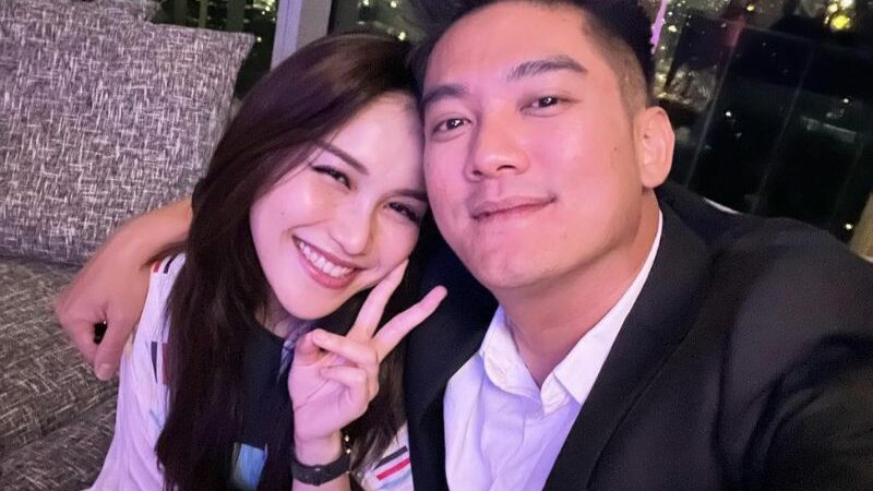 Cekricek.id - Ternyata Ayu Ting Ting dan Boy William sempat tidak bertegur sapa selama 4 tahun lamanya, dikarenakan alasan ini