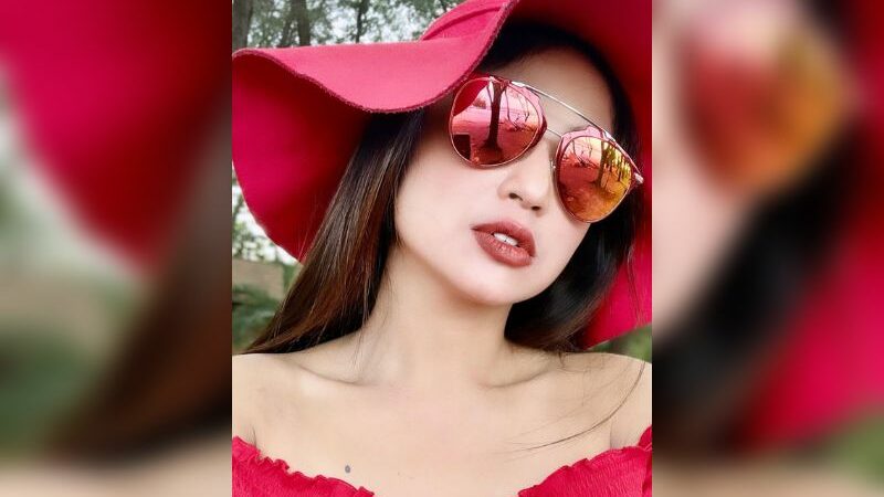 Cekricek.id - Secara tegas, Dewi Perssik umumkan bahwa dirinya melakukan sayembara untuk menemukan haters, hadiah uang 100 juta