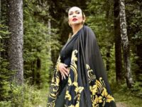 Cekricek.id - Secara blak-blakan, Jennifer Ipel alias juga Mommy Ipel berbicara perihal urusan ranjang. Punya trik khusus agar semakin mesra