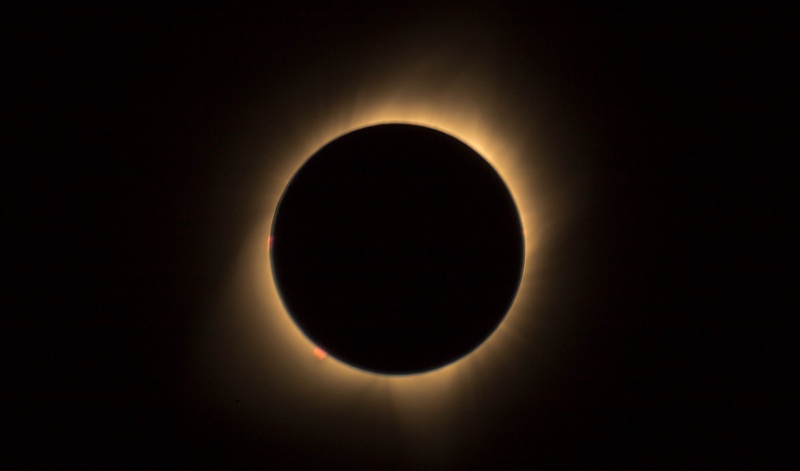 Gerhana matahari terakhir tahun 2022 ini muncul hari ini, Rabu (26/10/2022). Gerhana matahari parsial ini terlihat di sebagian negara-negara Asia, Afrika dan Eropa