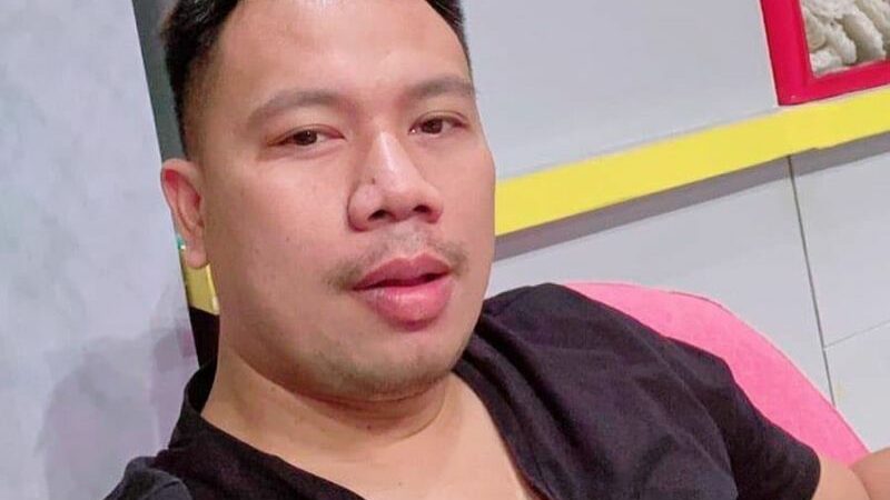 Cekricek.id - Pelawak sertaan presenter Vicky Prasetyo rupanya telah mendapat sebuah teguran dan peringatan dari pihak KUA