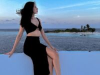 Kirana Larasati kerap mengunggah foto baru di laman Instagram pribadinya yang memperlihatkan auratnya hingga menggoda followersnya.