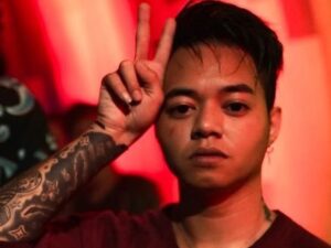 Reza Arap akhirnya buka suara usai dinyatakan resmi bercerai dengan Wendy Walters dan ngaku sudah bahagia kini dan merasa lebih bebas.